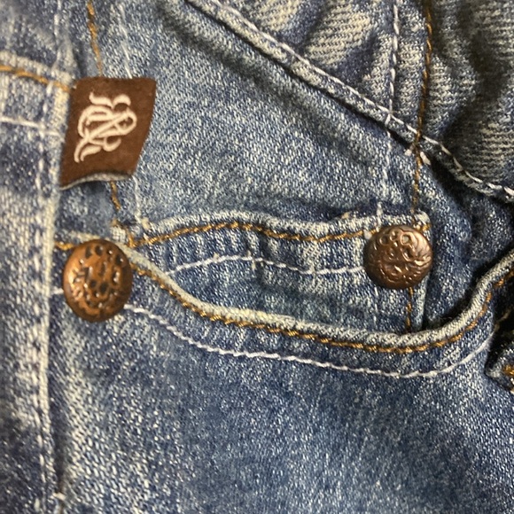 Up for sale are these super soft size 28 Rock & Republic jeans - Picture 6 of 9